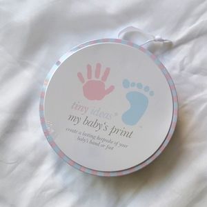 Tiny Prints baby hand/foot molding keepsake [1010]